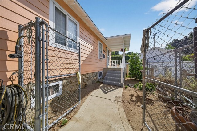 Detail Gallery Image 39 of 51 For 12605 Trail 01, Sylmar,  CA 91342 - 2 Beds | 1 Baths