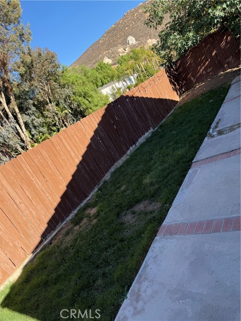 Detail Gallery Image 10 of 10 For 3351 Lincoln St, Riverside,  CA 92503 - 3 Beds | 2 Baths