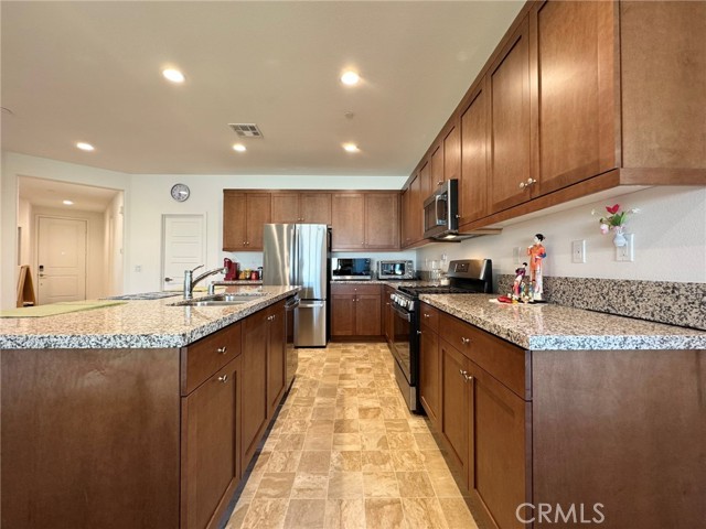 Detail Gallery Image 5 of 33 For 11418 Sheridan Way, Beaumont,  CA 92223 - 3 Beds | 2 Baths