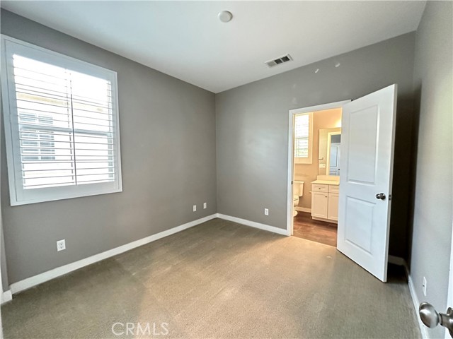 912 N Alameda Avenue, Azusa CA: https://media.crmls.org/medias/e5c63b4f-258c-42b9-851d-45a81342e37f.jpg