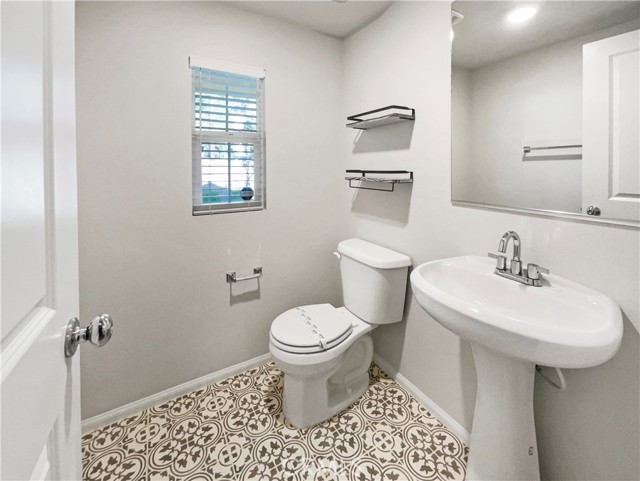 Detail Gallery Image 14 of 24 For 2028 Juniper Ln, Colton,  CA 92324 - 3 Beds | 2/1 Baths