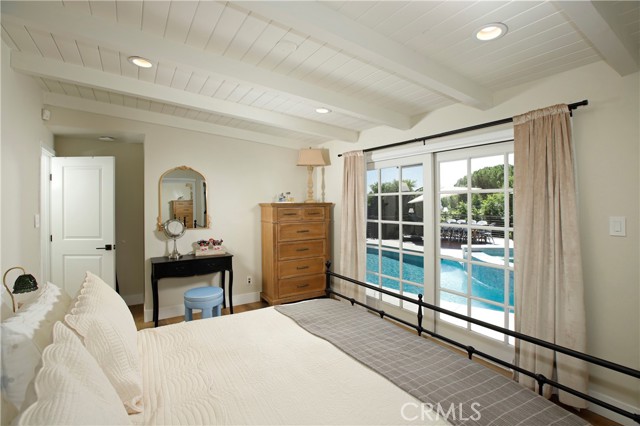 3330 Henrietta Avenue, La Crescenta CA: https://media.crmls.org/medias/e5c689ec-92ac-4a8b-87ac-97b49088ba8f.jpg