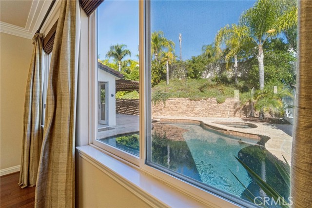 Detail Gallery Image 10 of 65 For 26511 Brooks Cir, Stevenson Ranch,  CA 91381 - 5 Beds | 3/1 Baths