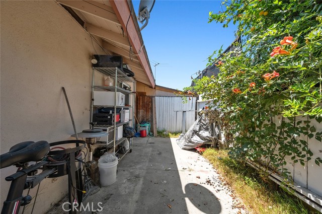 2500 Salta Street, Santa Ana, California 92704, 2 Bedrooms Bedrooms, ,2 BathroomsBathrooms,Condominium,For Sale,Salta,OC24150460