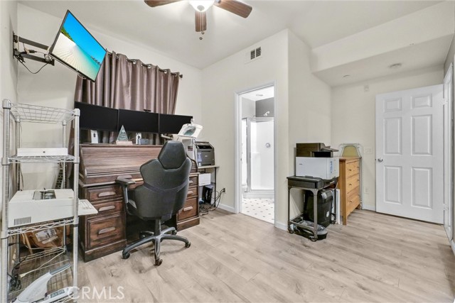 Detail Gallery Image 11 of 22 For 44932 Bellflower Ln #42,  Temecula,  CA 92592 - 3 Beds | 3/1 Baths