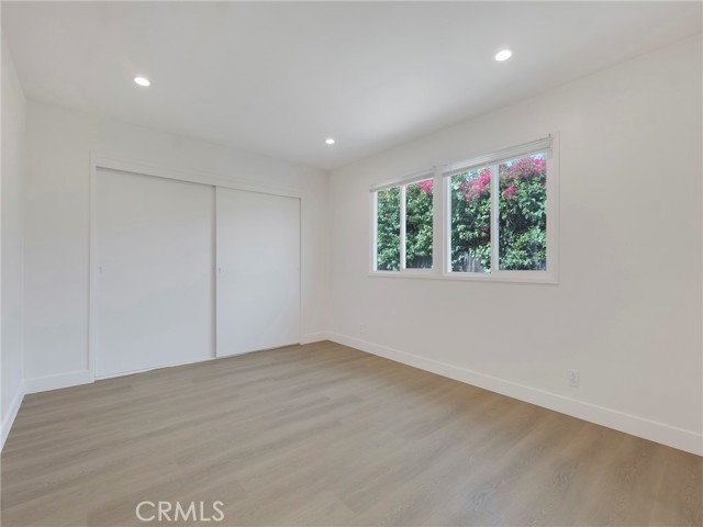 Detail Gallery Image 19 of 34 For 22222 Vanowen, Woodland Hills,  CA 91303 - 5 Beds | 2 Baths