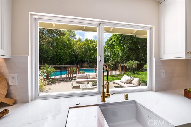 20516 Germain Street, Chatsworth CA: https://media.crmls.org/medias/e5c79a92-d7c3-460b-b11a-4ec0a8e9127f.jpg