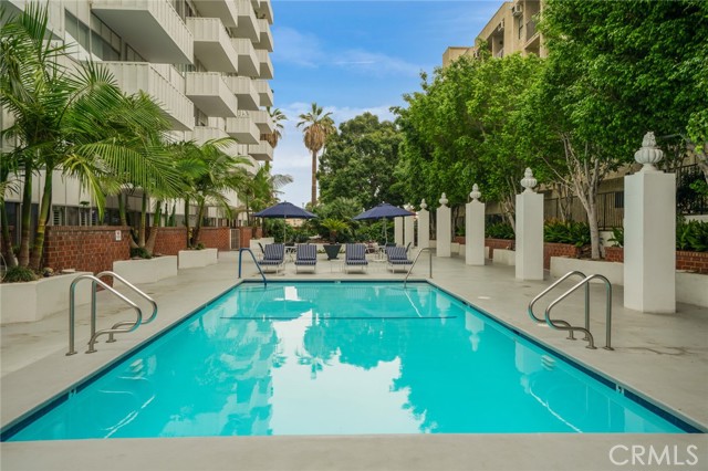 Detail Gallery Image 31 of 37 For 7135 Hollywood Bld #407,  Los Angeles,  CA 90046 - 2 Beds | 2 Baths