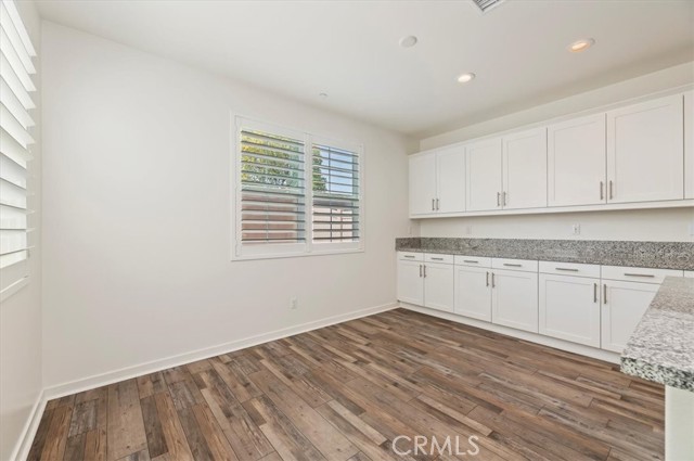13893 La Pradera Way, Eastvale CA: https://media.crmls.org/medias/e5c848b1-a6a1-4035-8823-d19a784f5698.jpg