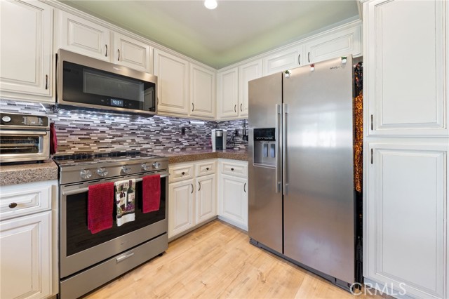 Detail Gallery Image 8 of 55 For 27 Calle Verano, Rancho Santa Margarita,  CA 92688 - 4 Beds | 2/1 Baths