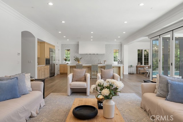 Detail Gallery Image 7 of 34 For 117 Andirons, Irvine,  CA 92602 - 5 Beds | 5 Baths