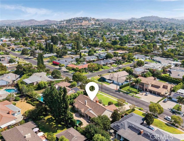 13361 Kootenay, North Tustin CA: https://media.crmls.org/medias/e5c90d04-9827-4f79-aacb-5eaa9fa2d670.jpg