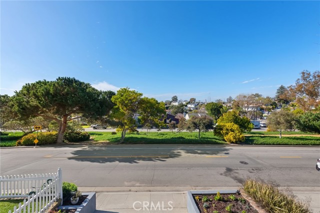 3002 Ardmore Avenue, Manhattan Beach, California 90266, 3 Bedrooms Bedrooms, ,2 BathroomsBathrooms,Residential,For Sale,Ardmore,SB25045900