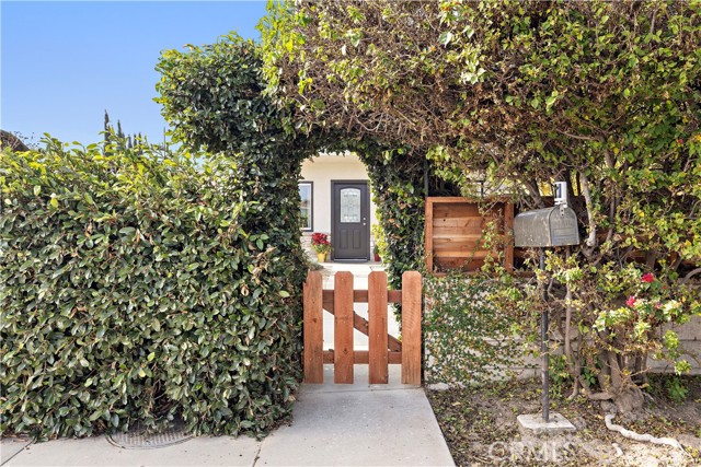 Detail Gallery Image 16 of 27 For 14215 Alta Pl, Westminster,  CA 92683 - 2 Beds | 1 Baths