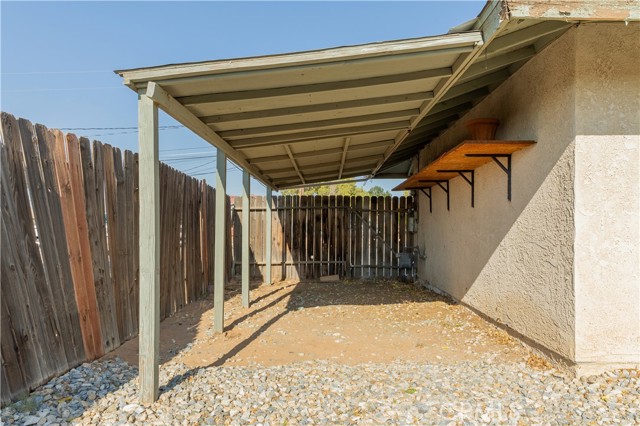 12386 Pawnee Road, Apple Valley CA: https://media.crmls.org/medias/e5c9fe67-c54f-46c4-8ba6-1cfec7f9a7ba.jpg