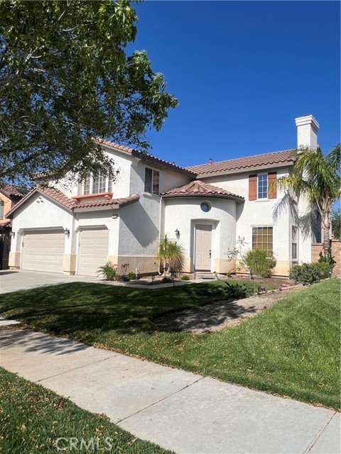 32368 Whispering Willow Drive, Lake Elsinore CA: https://media.crmls.org/medias/e5ca0593-9e1d-45af-99e6-b500a8ebde44.jpg
