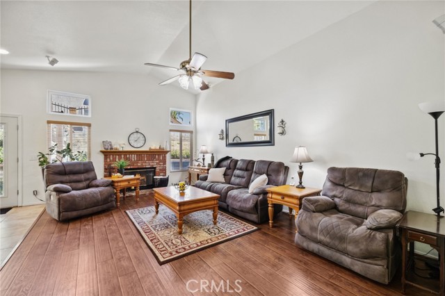 Image 11 of 50 For 6752 Laurelbrook Drive