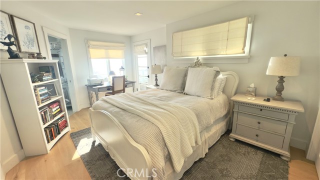 7 Camel Point Drive, Laguna Beach CA: https://media.crmls.org/medias/e5cb785a-5987-4869-a7da-7aab1924696f.jpg