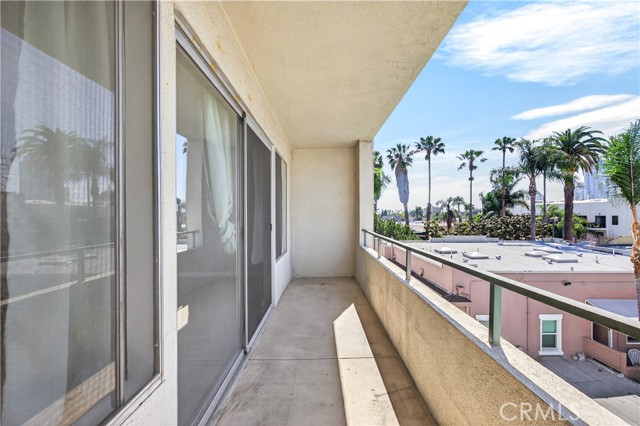 Detail Gallery Image 11 of 24 For 1187 East 3rd Street #305,  Long Beach,  CA 90802 - 1 Beds | 1 Baths