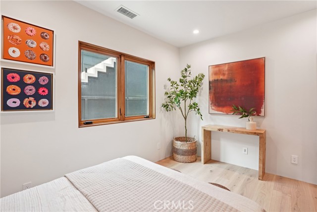 Image 43 of 66 For 647 Navy Street