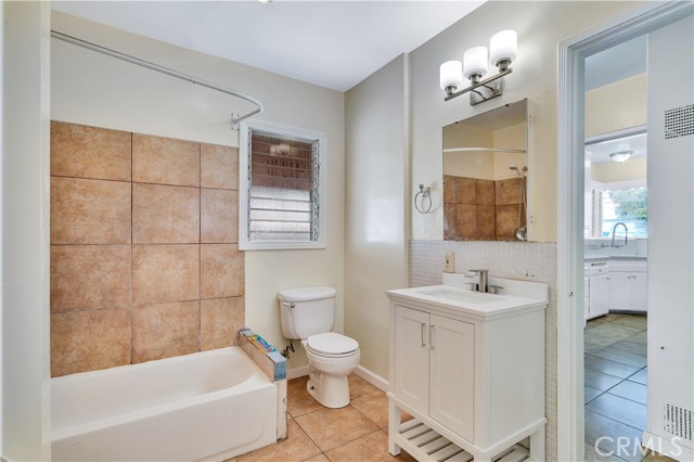 509 S Juanita Avenue, Redondo Beach CA: https://media.crmls.org/medias/e5cd8318-6f47-4dee-8afd-012dd0577959.jpg
