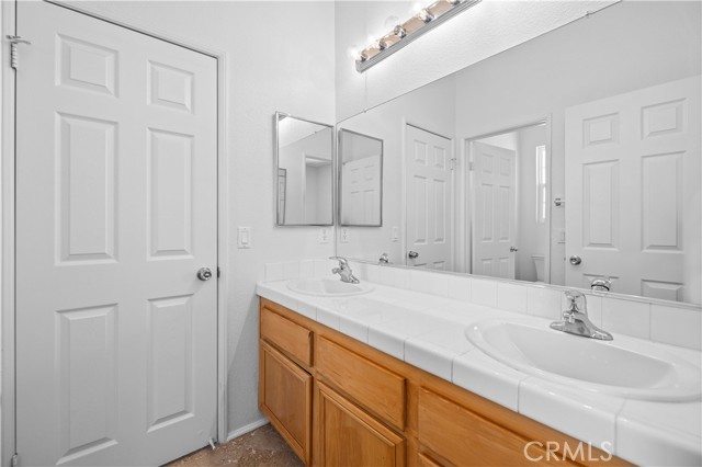 Detail Gallery Image 22 of 29 For 39221 Chantilly Ln, Palmdale,  CA 93551 - 5 Beds | 4 Baths