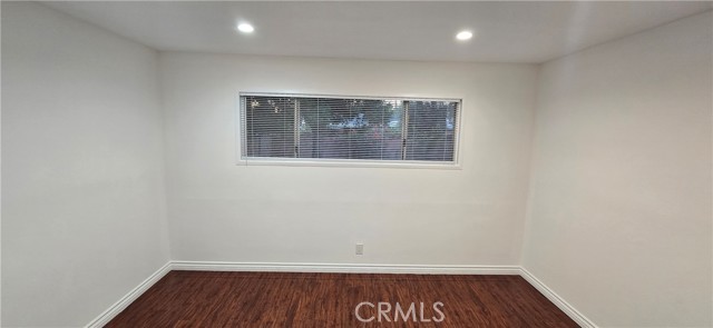 Detail Gallery Image 14 of 19 For 10937 Collett Ave, Granada Hills,  CA 91344 - 3 Beds | 2 Baths