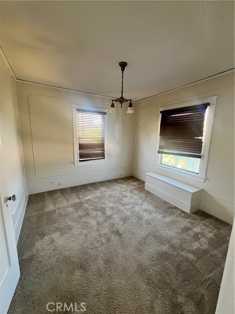 425 S Cabrillo Avenue, San Pedro CA: https://media.crmls.org/medias/e5ce3490-95d6-4e3c-b5c8-9f01fdd93990.jpg