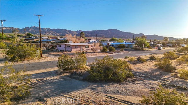 Detail Gallery Image 10 of 22 For 9218 Old Dale Rd, Twentynine Palms,  CA 92277 - – Beds | – Baths