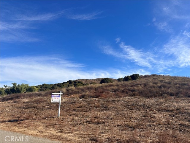 38550 King Ct, Murrieta CA: https://media.crmls.org/medias/e5ce7c93-51c7-4661-8d39-b80e34f3eadf.jpg