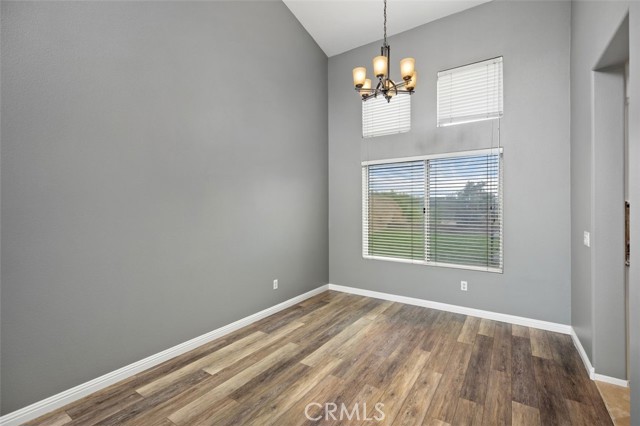 4 Chisholm Trail, Trabuco Canyon CA: https://media.crmls.org/medias/e5cf3ec4-8238-43fc-8aea-d07fd8dc0df5.jpg