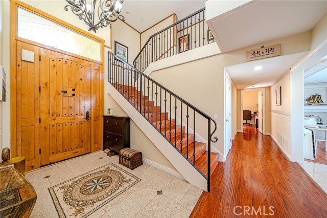 Detail Gallery Image 3 of 51 For 1520 via Los Coyotes, La Habra,  CA 90631 - 5 Beds | 3 Baths