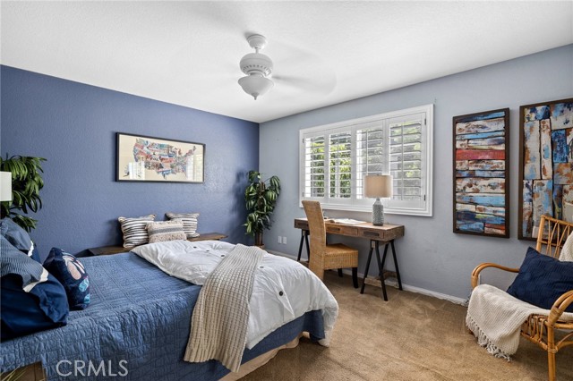 Bedroom 2 - with ceiling fan