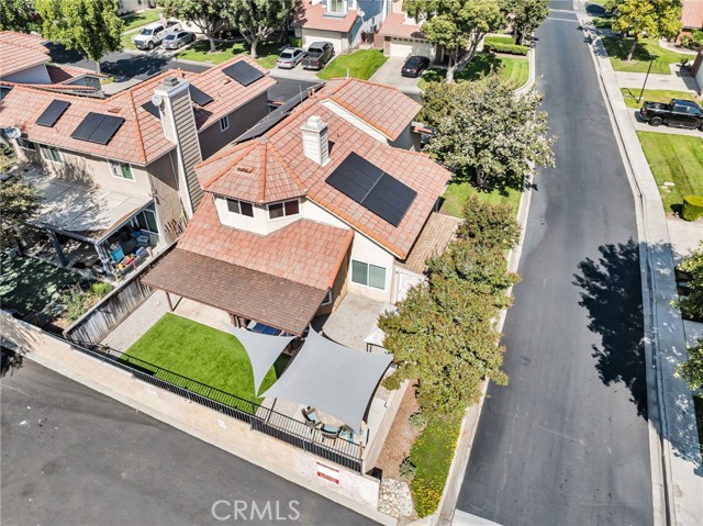 1105 W Victoria Street, Rialto CA: https://media.crmls.org/medias/e5d0a260-6c49-4e3b-be2a-d1b0c12f16aa.jpg