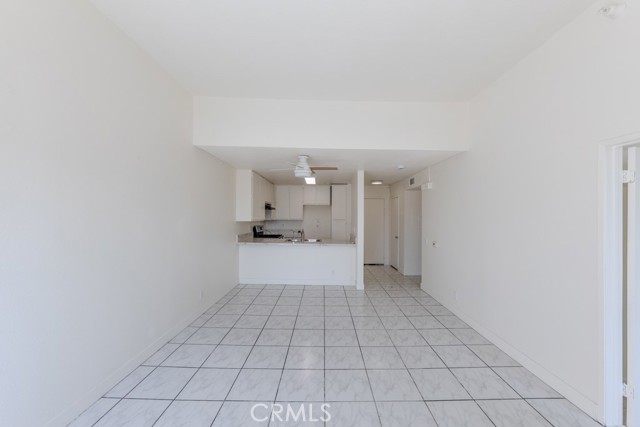 Detail Gallery Image 8 of 28 For 450 E 4th St #423,  Santa Ana,  CA 92701 - 1 Beds | 1 Baths