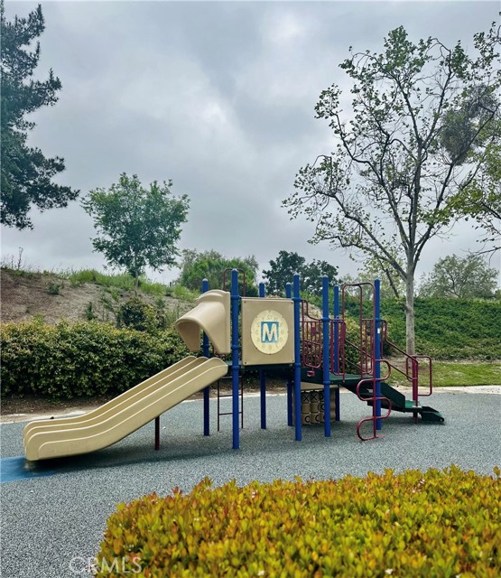 21192 Sierra Ridge, Lake Forest CA: https://media.crmls.org/medias/e5d3458f-284d-4496-a759-66a54de9919f.jpg