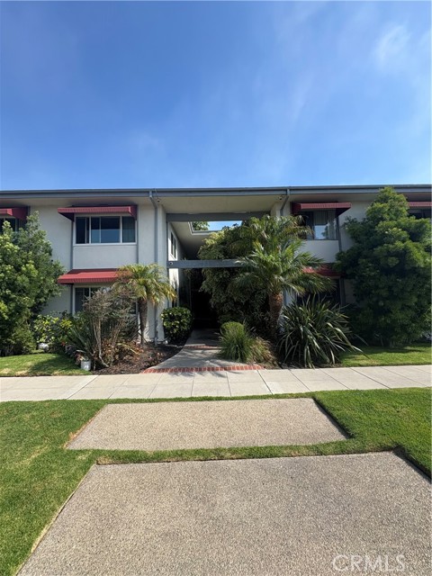 24311 Santa Clara Ave, Dana Point CA: https://media.crmls.org/medias/e5d4225a-beff-486f-8a9a-be0dd3cac9bc.jpg