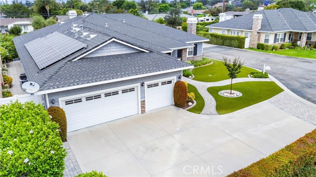 1522 Oakhill Court, Santa Ana CA: https://media.crmls.org/medias/e5d48c1d-cfe1-4d80-a009-3d2cf6184556.jpg