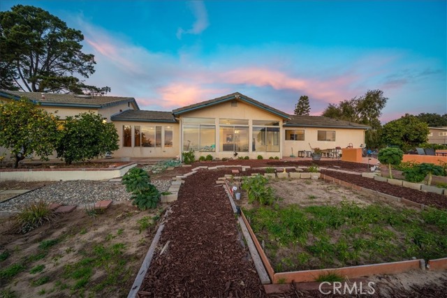 1561 Cielo Lane, Nipomo CA: https://media.crmls.org/medias/e5d4a04e-0969-4132-baee-ebf4e33d30fa.jpg
