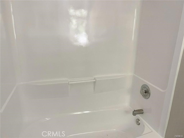 13750 Hubbard Street, Sylmar CA: https://media.crmls.org/medias/e5d4cbf3-860c-44be-8c9f-a64b99562d80.jpg