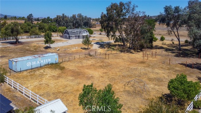 36055 Maddalena Road, Winchester CA: https://media.crmls.org/medias/e5d4dee1-81cb-4ff8-bf28-72b13ec25293.jpg