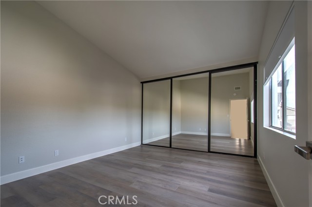 60 Greenmoor, Irvine CA: https://media.crmls.org/medias/e5d51567-fec4-4f57-8edc-394ad40e83b4.jpg