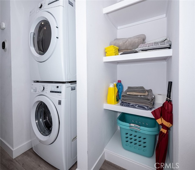 6225 Noble Avenue, Van Nuys CA: https://media.crmls.org/medias/e5d5ae04-c329-4a8b-9d24-937d9d3fdd11.jpg