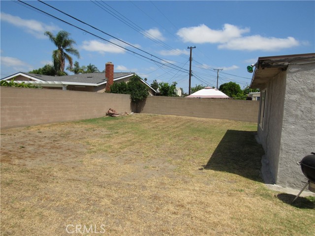 14431 Nola Street, Westminster CA: https://media.crmls.org/medias/e5d5bea9-f61f-462a-a1f8-4d5ba4fc1038.jpg