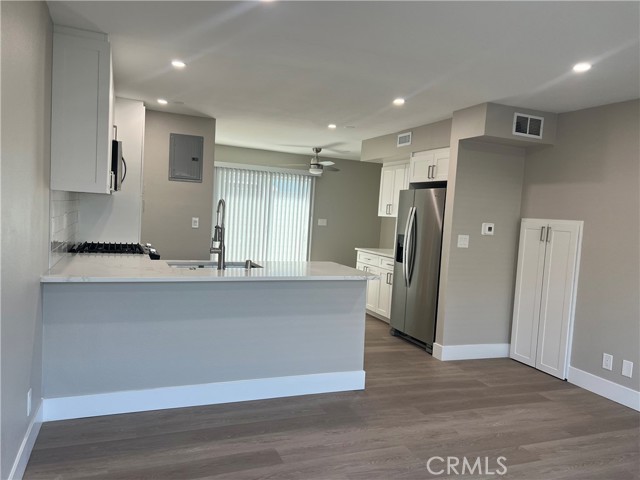 Detail Gallery Image 4 of 24 For 1030 Mission Dr #D,  Costa Mesa,  CA 92626 - 2 Beds | 1 Baths