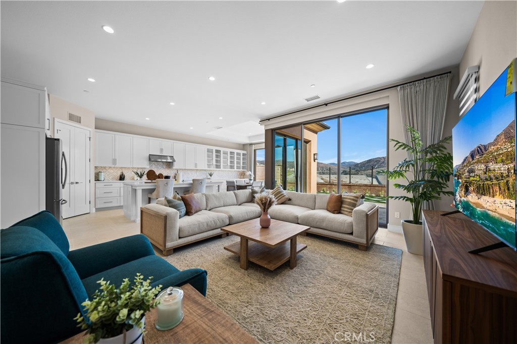 E5d685b2 9f61 47ff Be97 6fb6def503ae