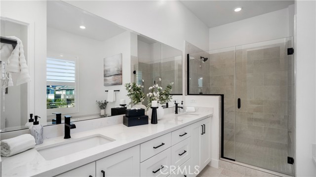Detail Gallery Image 20 of 70 For 138 Yugen, Irvine,  CA 92618 - 4 Beds | 3/1 Baths
