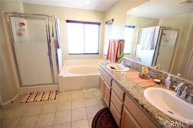 Detail Gallery Image 20 of 49 For 1227 Ayris Ave, Palmdale,  CA 93550 - 5 Beds | 2/1 Baths