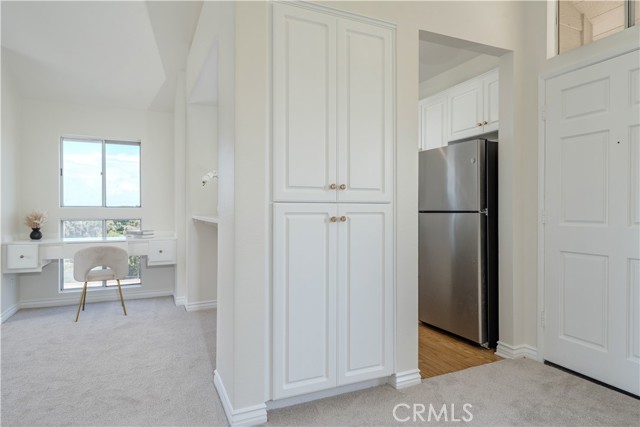 20251 Cape Coral Lane, Huntington Beach CA: https://media.crmls.org/medias/e5d7bdcd-5509-42db-a6c1-0a316c6a8c11.jpg