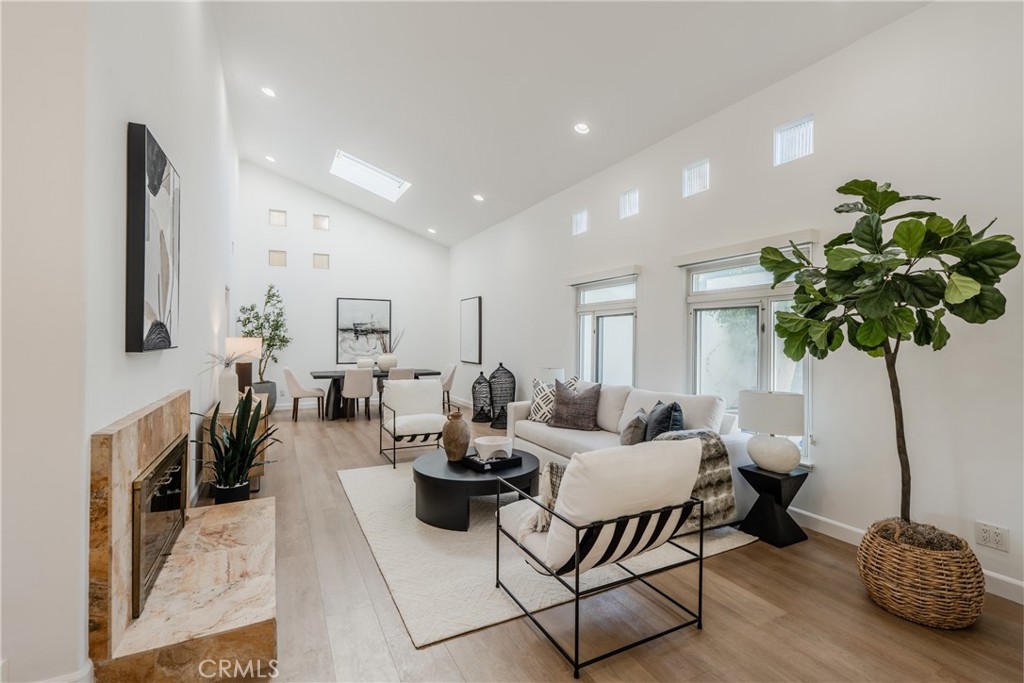 MLS #OC25245257 image #6